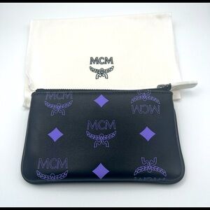 MCM
Color Splash Logo Key Ring Coin Pouch